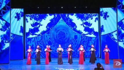 敦煌:靓丽旗袍秀 尽现女性风韵