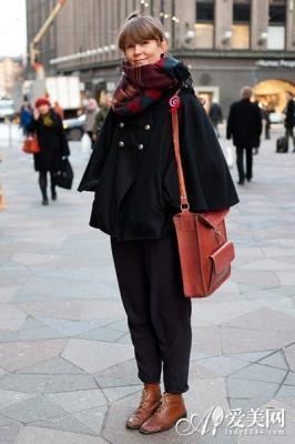 围巾秋冬来袭 解读围脖的各种围法-女性-中国兰州网-文娱