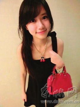 卧蚕女神英语老师自爆爱dota 真人比网传美