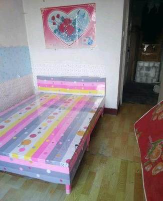 兰州城关区东方红广场旁，兰州一中颜家沟次卧招租，750元/月，欢迎女生合租